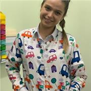 Me gusta el proceso de enseñarle a niños y niñas. Tengo más de 5 años impartiendo clases de ballet a niñas y adultos así como, ayudando en el área de pedagogía terapéutica a ninos que necesitan ayuda como refuerzo educativo